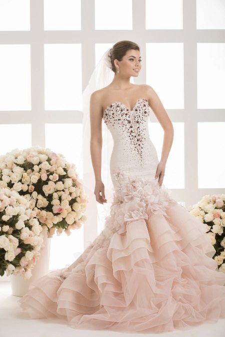 Wedding dress with a veil from Vasilkov