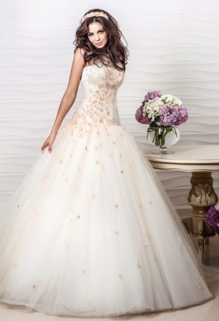 Wedding dress from Oksana Mukha with color decor