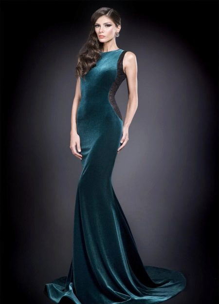 Velvet dress with a lace insert