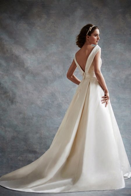 Triangle Back Wedding Dress