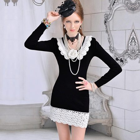 Dress with a knitted collar