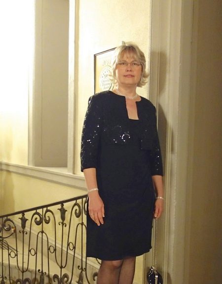 Styles of dresses for obese women for 50