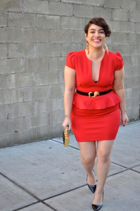 Accessories and jewelry for a red dress for overweight women