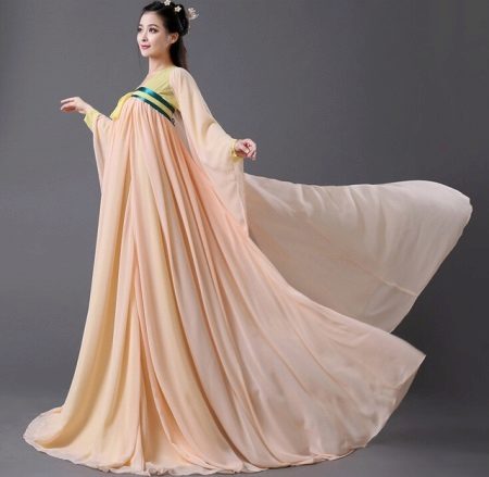 Oriental style puffy wedding dress