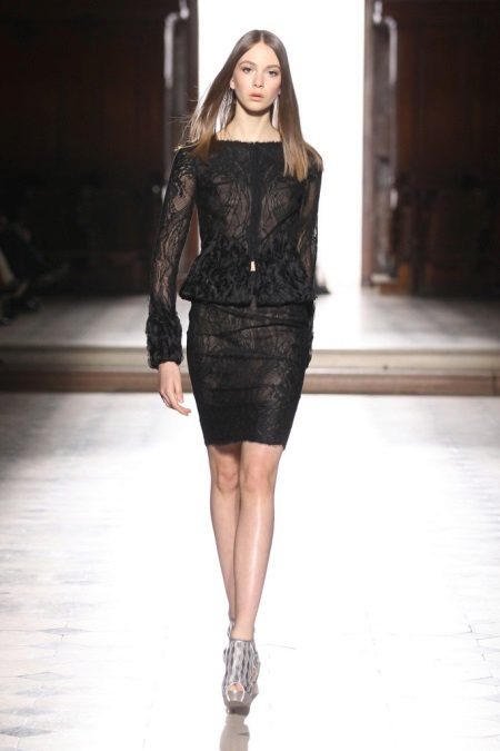 Guipure closed basque dress