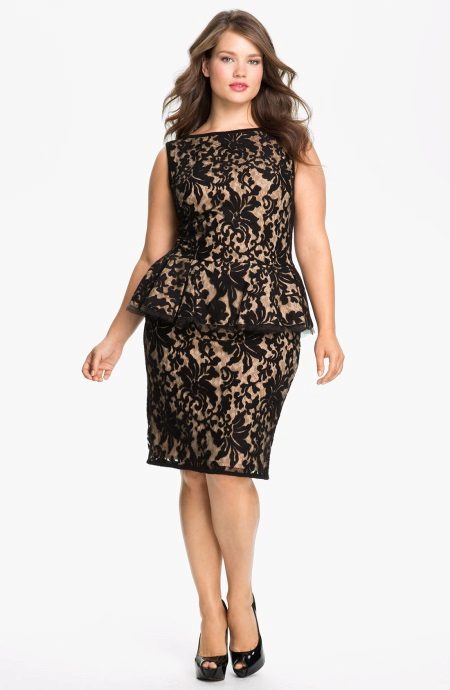Lace dress sheath for full