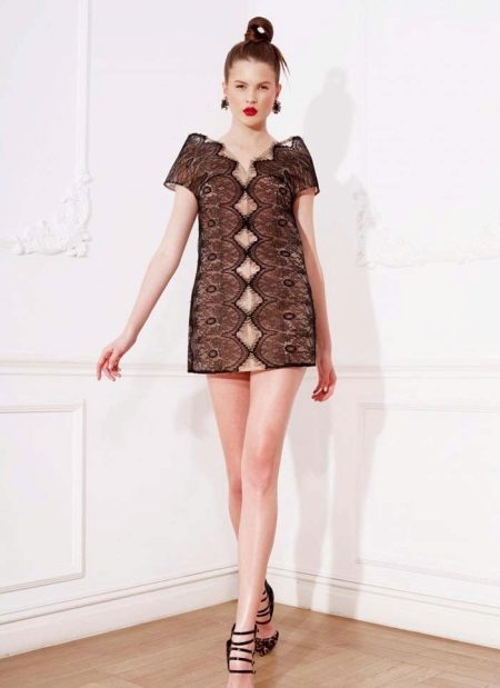 Mini lace dress