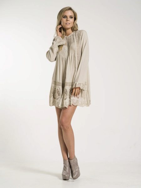 Tunic for a girl of short stature