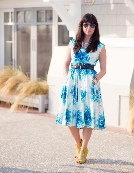 Strap for a dress in the style of a new bow