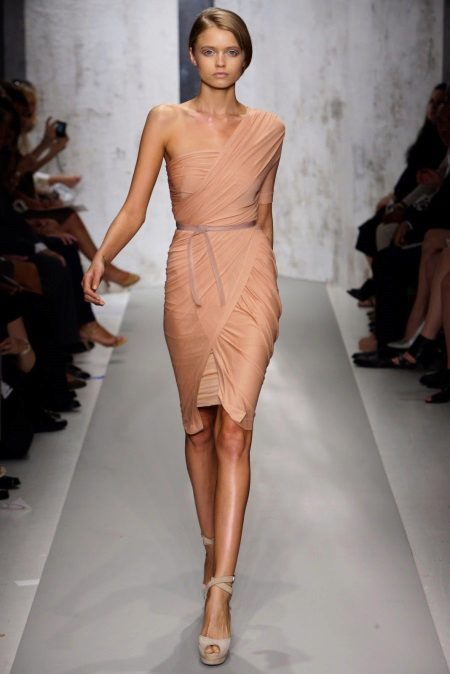 Knitted dress with drapery