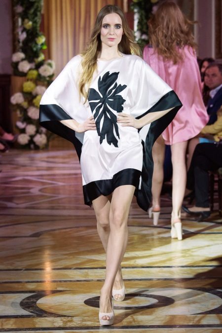 Dress with one-piece kimono sleeve