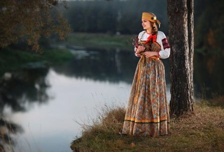 Russisk folkedress-sundress