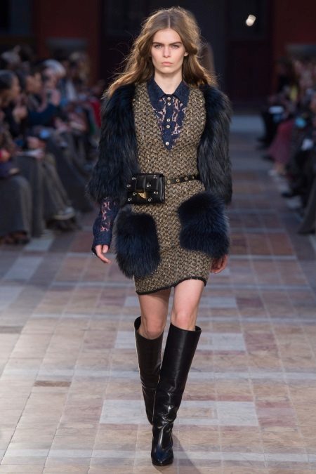 Woolen dress with fur trim