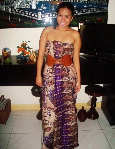 Sarong combined with a wide belt