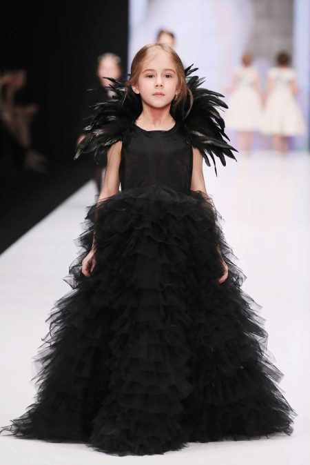 Elegant evening dress for the girl