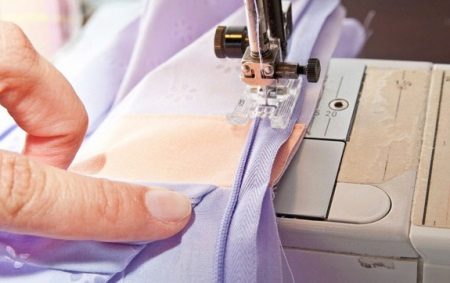 Stitching a zipper on a dress