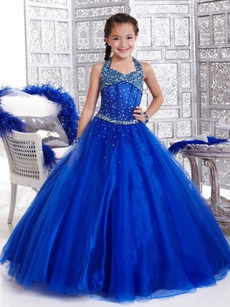 Dress magnificent short for the girl of 11 years in a floor