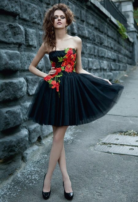 Beautiful black dress with red flowers for a teenager