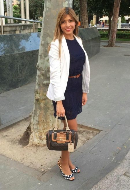 White accessories for a dark blue dress