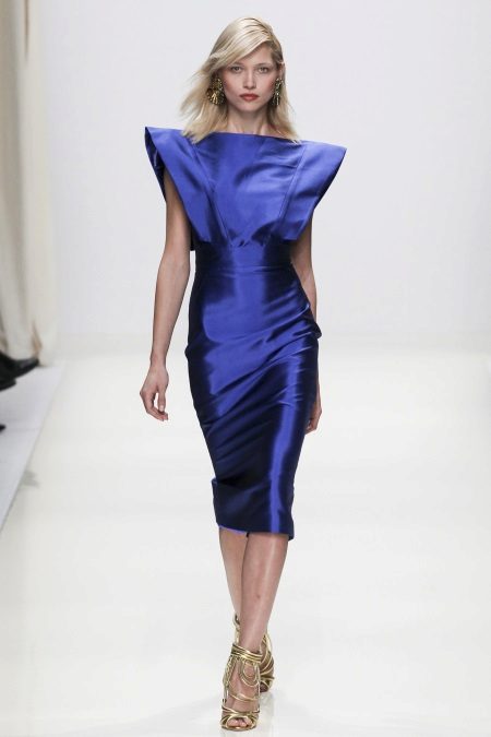 Golden shoes to a blue dress