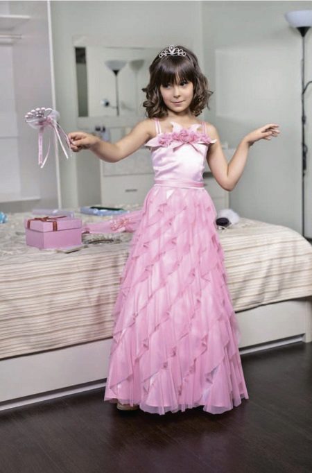 New Year's dress for the girl of 9 years