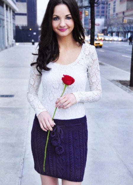 Szydełkowa ołówkowa spódnica na lato