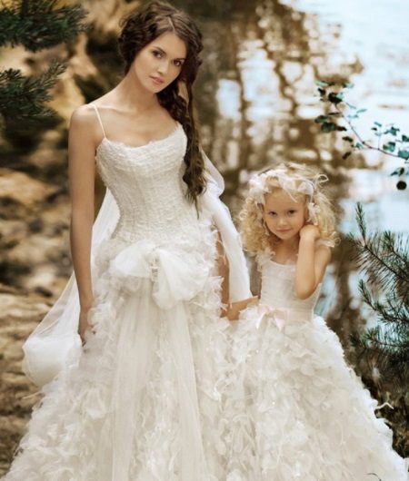 Chic wedding puffy dress for a girl